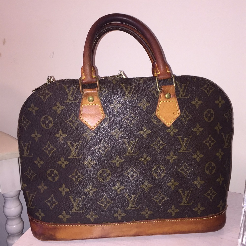 LOUIS VUITTON Vintage Monogram Alma PM